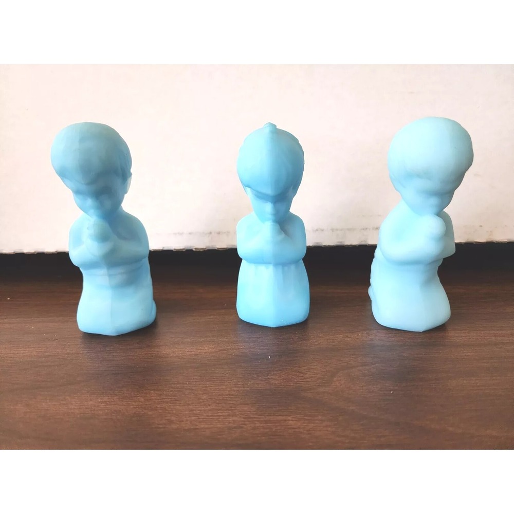 FENTON Blue Satin Praying Boys & Girl Children Kneeling Figurines Lot Of 3
